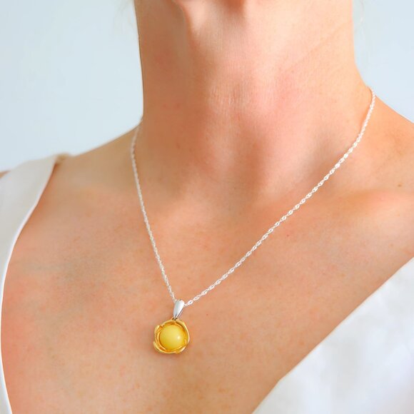 Baltic Butterscotch Amber Pendant Necklace – 14K Gold Plated s925 Silver - Picture 2 of 6